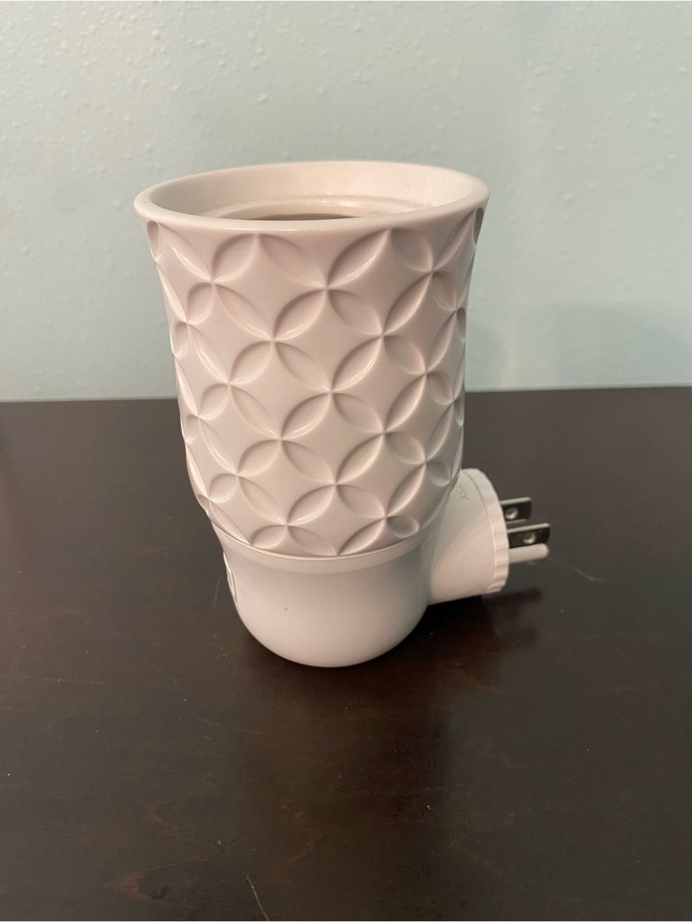 Scentsy White Air Mini Warmer - Star Pattern